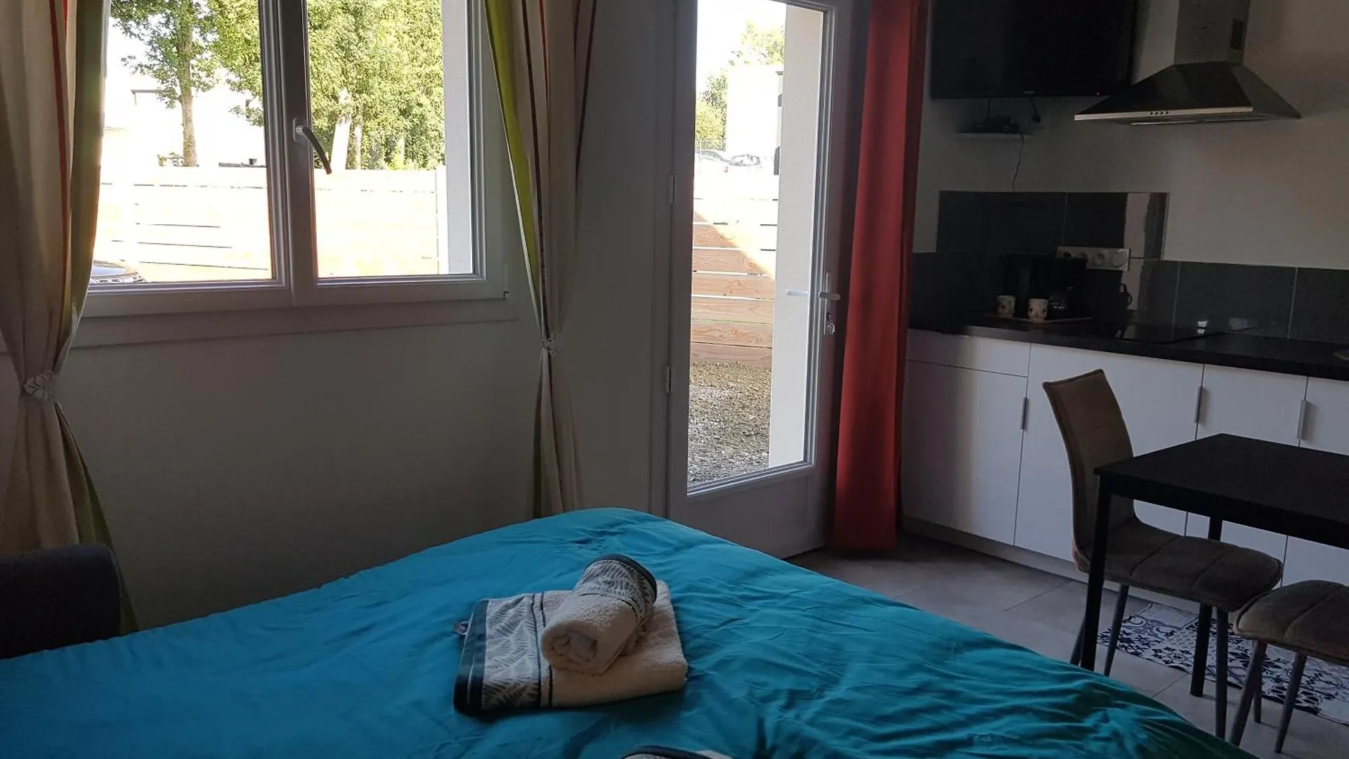 La Chambre Du Chemin 0*, Plouha France